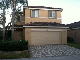 1146 Areca Way in Weston, FL - Building Photo