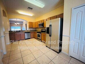 4027 Winding Vine Dr in Lakeland, FL - Building Photo - Building Photo