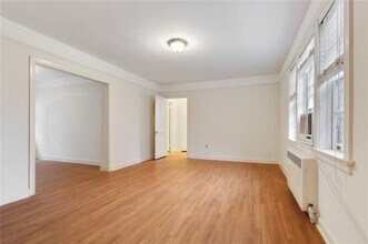 1586 Jefferson Ave in New Orleans, LA - Building Photo - Building Photo