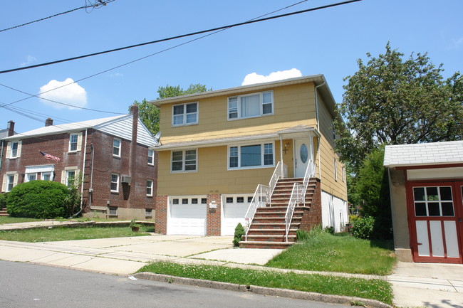 334-336 Meredith St in Perth Amboy, NJ - Building Photo - Building Photo