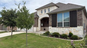 352 Olympic Pk Dr in Kyle, TX - Building Photo