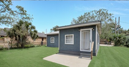 1917 W 24th St in Jacksonville, FL - Foto de edificio - Building Photo