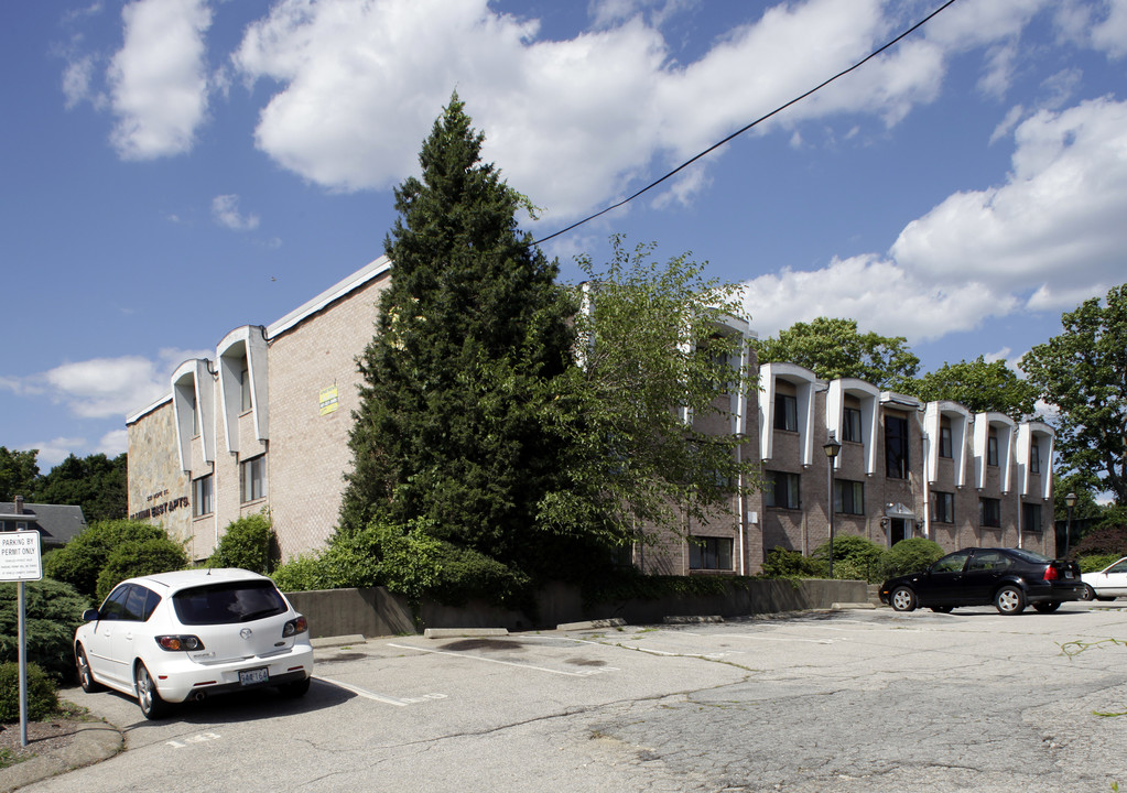 Alumni East Apartments in Providence, RI - Building Photo