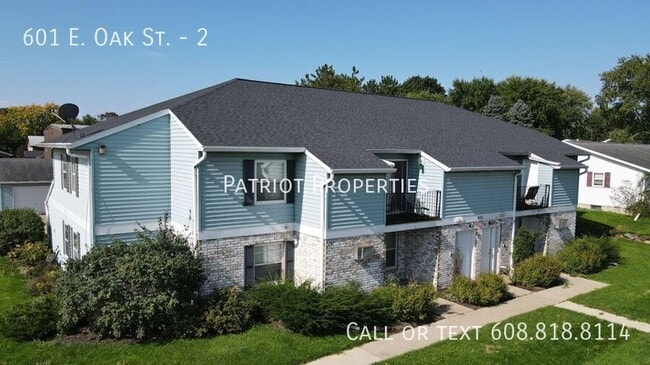 property at 601 E Oak St