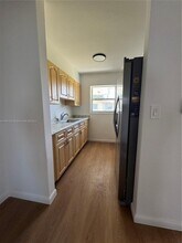 2440 NE 188th St-Unit -2444 in Miami, FL - Building Photo - Building Photo