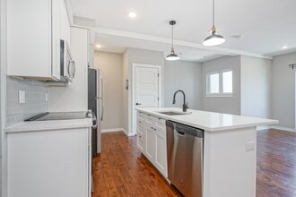 1710 Cambridge St in Philadelphia, PA - Building Photo - Building Photo