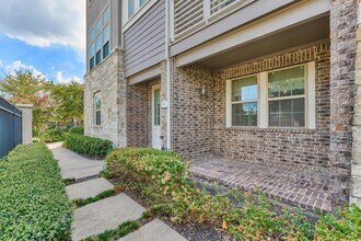 9627 Towne Lake Pkwy in Houston, TX - Building Photo - Building Photo