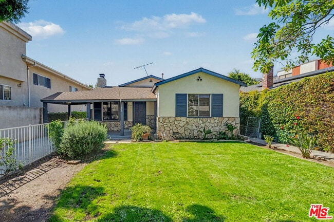 property at 1046 18th St