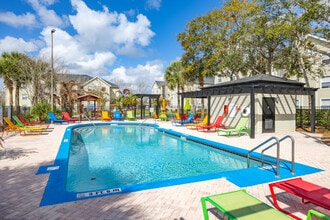 Pointe at Central in Orlando, FL - Foto de edificio - Building Photo