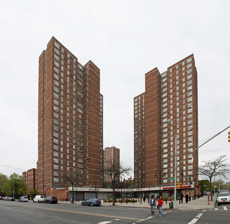 Stevenson Commons in Bronx, NY - Foto de edificio