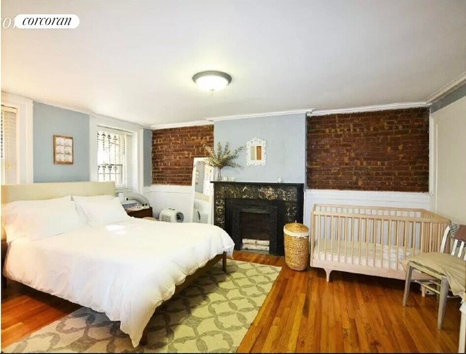 443 Pacific St in Brooklyn, NY - Building Photo