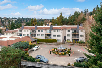 The Carlton in Mercer Island, WA - Building Photo - Building Photo