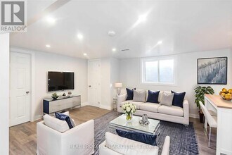 1203 Wecker Dr in Oshawa, ON - Building Photo - Building Photo