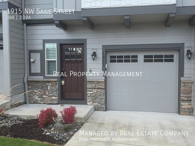 1915 NW Sage St in Camas, WA - Building Photo - Building Photo