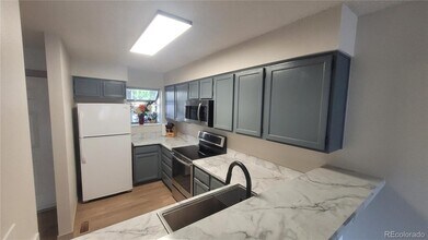 1818 S Quebec Way in Denver, CO - Building Photo - Building Photo