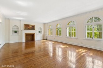 6038 N Washtenaw Ave in Chicago, IL - Building Photo - Building Photo