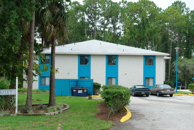 1199 Pine St in Daytona Beach, FL - Building Photo - Building Photo