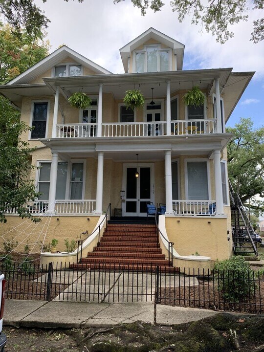 1636 Peniston St in New Orleans, LA - Building Photo