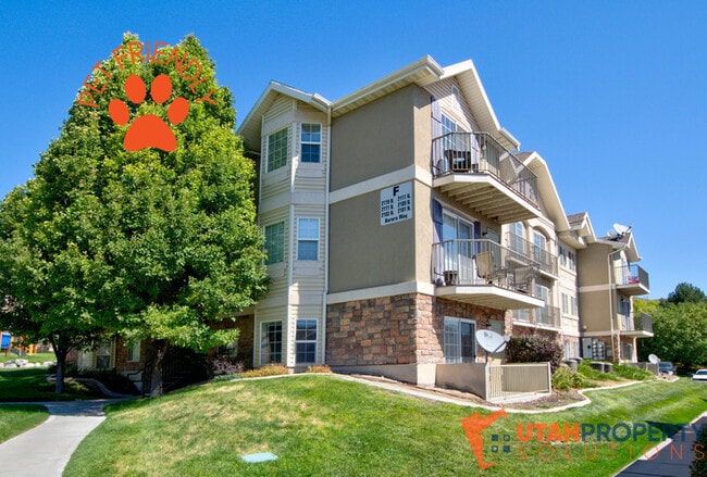 property at 2101 N Aurora Way