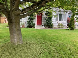 1522 S 6th St in Mount Vernon, WA - Building Photo