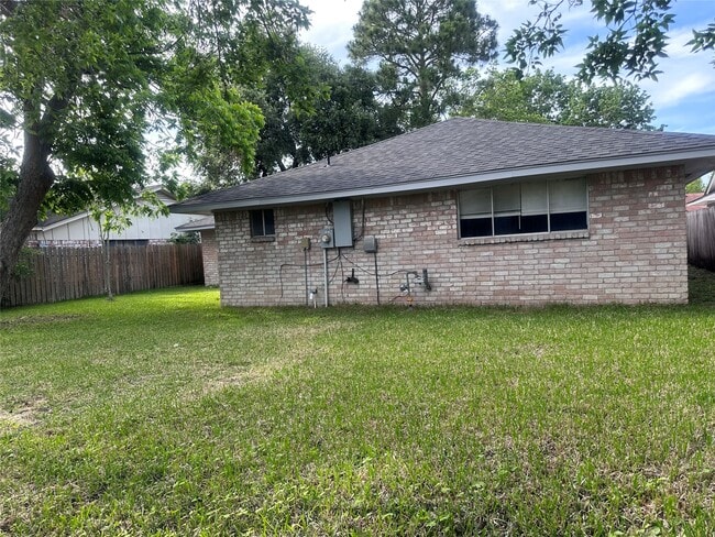 property at 13611 Fernhill Dr