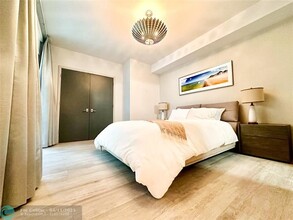 2101 S Surf Rd in Hollywood, FL - Building Photo - Building Photo
