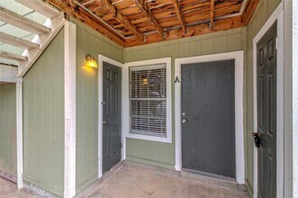 400 Hedgewood Dr in Georgetown, TX - Building Photo - Building Photo