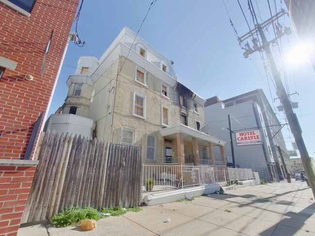 1423 Poplar St in Philadelphia, PA - Building Photo - Building Photo