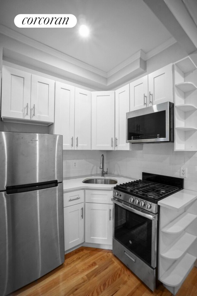 175 E 90th St in New York, NY - Building Photo - Building Photo