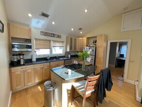 19 Chandler St, Unit 3 in Somerville, MA - Building Photo - Building Photo