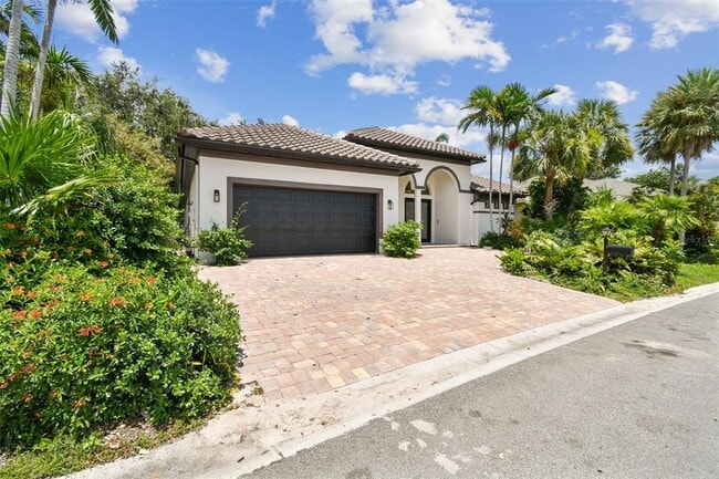 13792 Long Lake Ln in Port Charlotte, FL - Building Photo - Building Photo