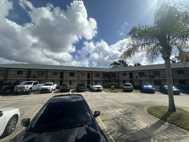 property at 100 Canebreakers Dr