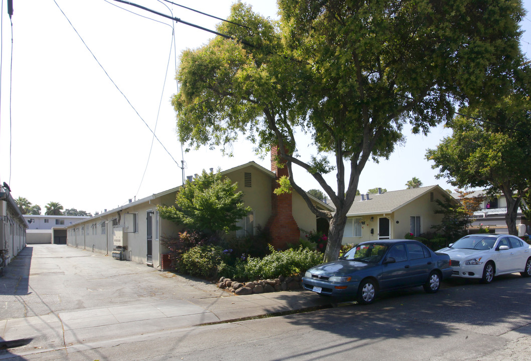 331 Curtner Ave in Palo Alto, CA - Building Photo