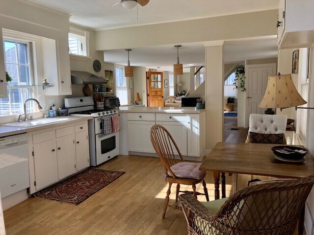 15 Spring St in Newburyport, MA - Building Photo