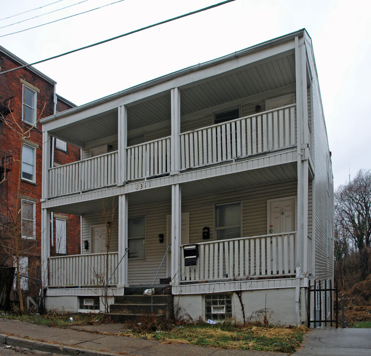 2311 Inwood Pl in Cincinnati, OH - Building Photo