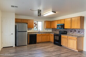 2234 W Central Ave in Coolidge, AZ - Building Photo - Building Photo