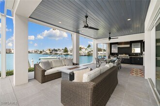 414 Palm Ct in Naples, FL - Building Photo - Building Photo