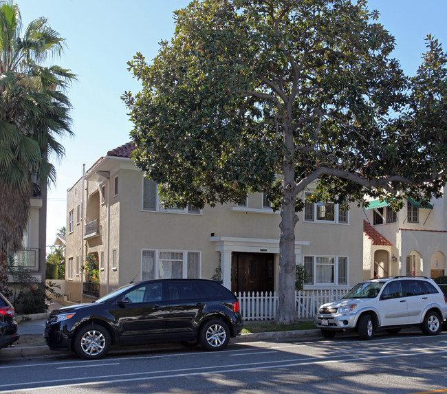 1332 14th St in Santa Monica, CA - Foto de edificio - Building Photo