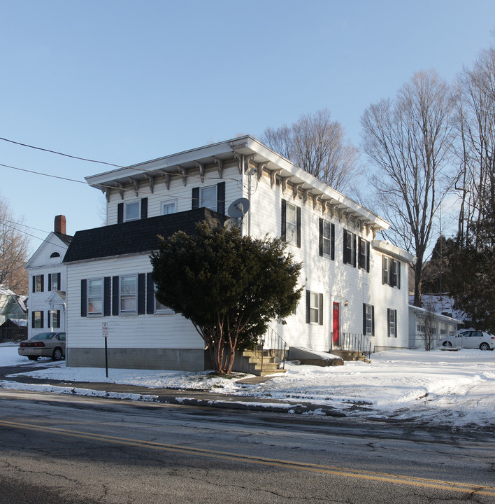 35 Main St in West Stockbridge, MA - Foto de edificio