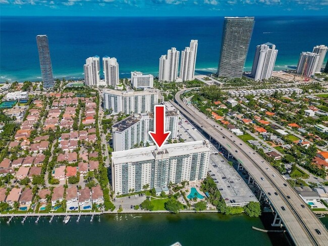 19390 Collins Ave, Unit 1410 in Sunny Isles Beach, FL - Building Photo - Building Photo