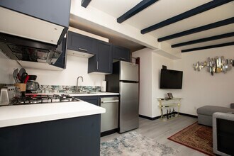 6350 Lake Alamor Ave, Unit Cute on Cul-De-Sac in San Diego, CA - Building Photo - Building Photo