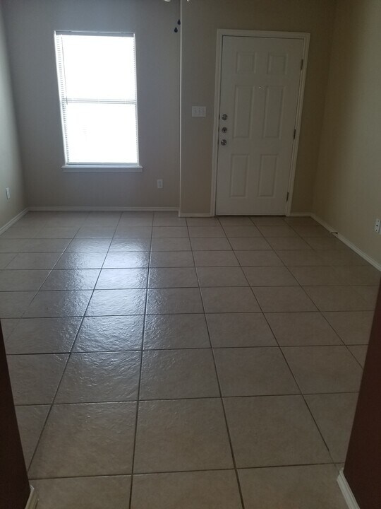 20478 Oak Hollow Ln in Harlingen, TX - Building Photo
