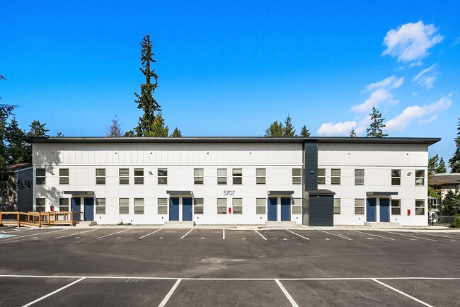 5707 Townhouses in Lynnwood, WA - Foto de edificio - Interior Photo