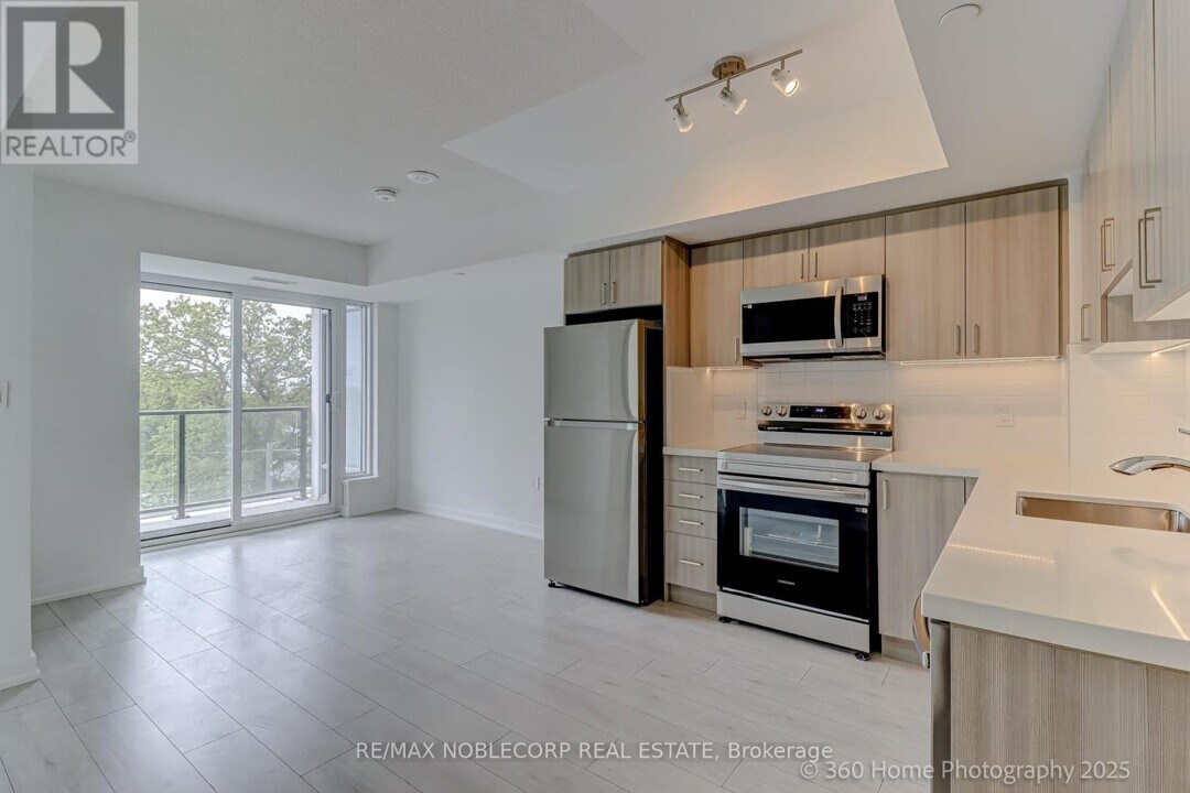 556 Marlee Ave in Toronto, ON - Building Photo