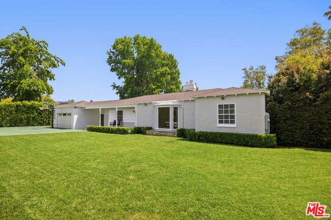 property at 5432 Fulton Ave
