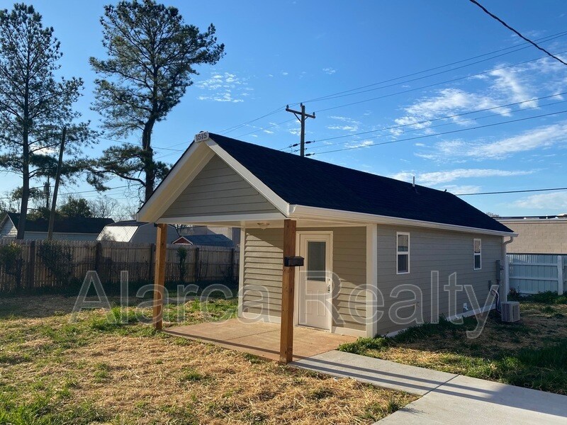 1515 Kimberly Rd in Charlotte, NC - Building Photo