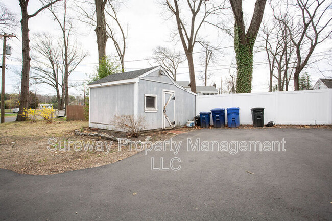 10 Evergreen Ave in Hainesport, NJ - Building Photo - Building Photo