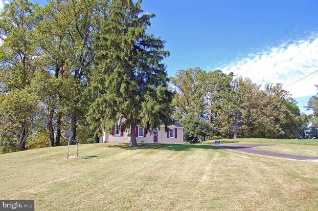 property at 3 Churchview Rd