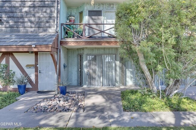 property at 350 Thunderbird Dr