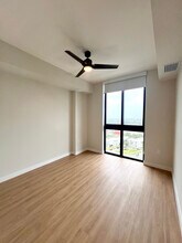 960 NE 92nd St, Unit C1 in Miami Shores, FL - Building Photo - Building Photo